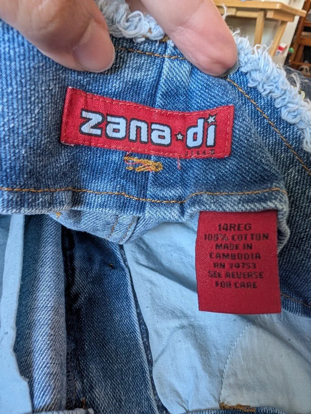 Vintage 2000 Zana Di Girls Jean Skirt!